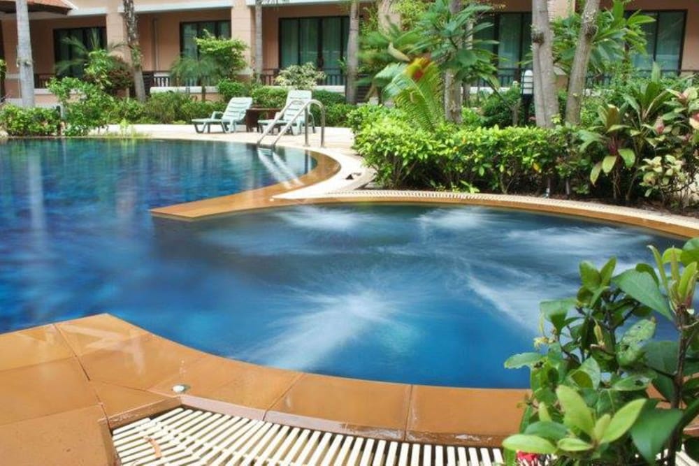 Lecasa Bangsaen Hotel 28/37