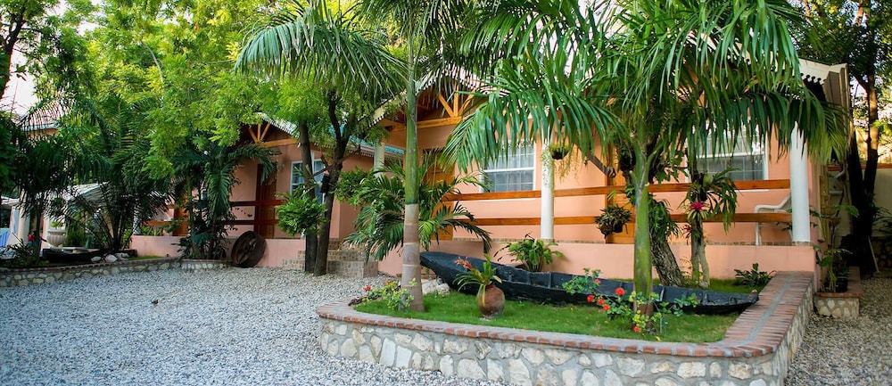 Palm Inn hotel 31/33