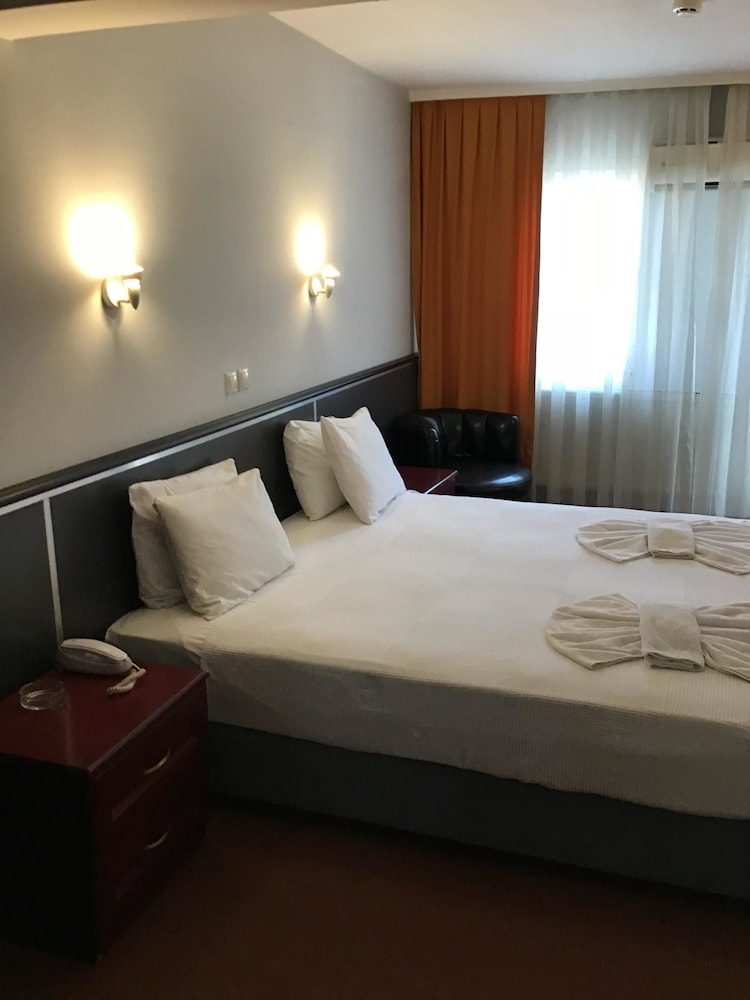 STANDARD, DOUBLE BED