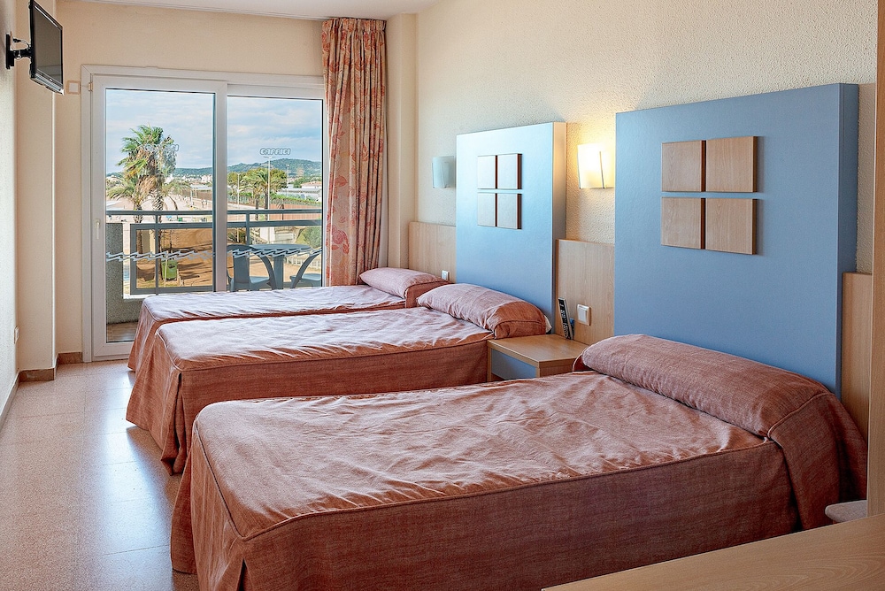 Caprici Beach Hotel & Spa 6/44