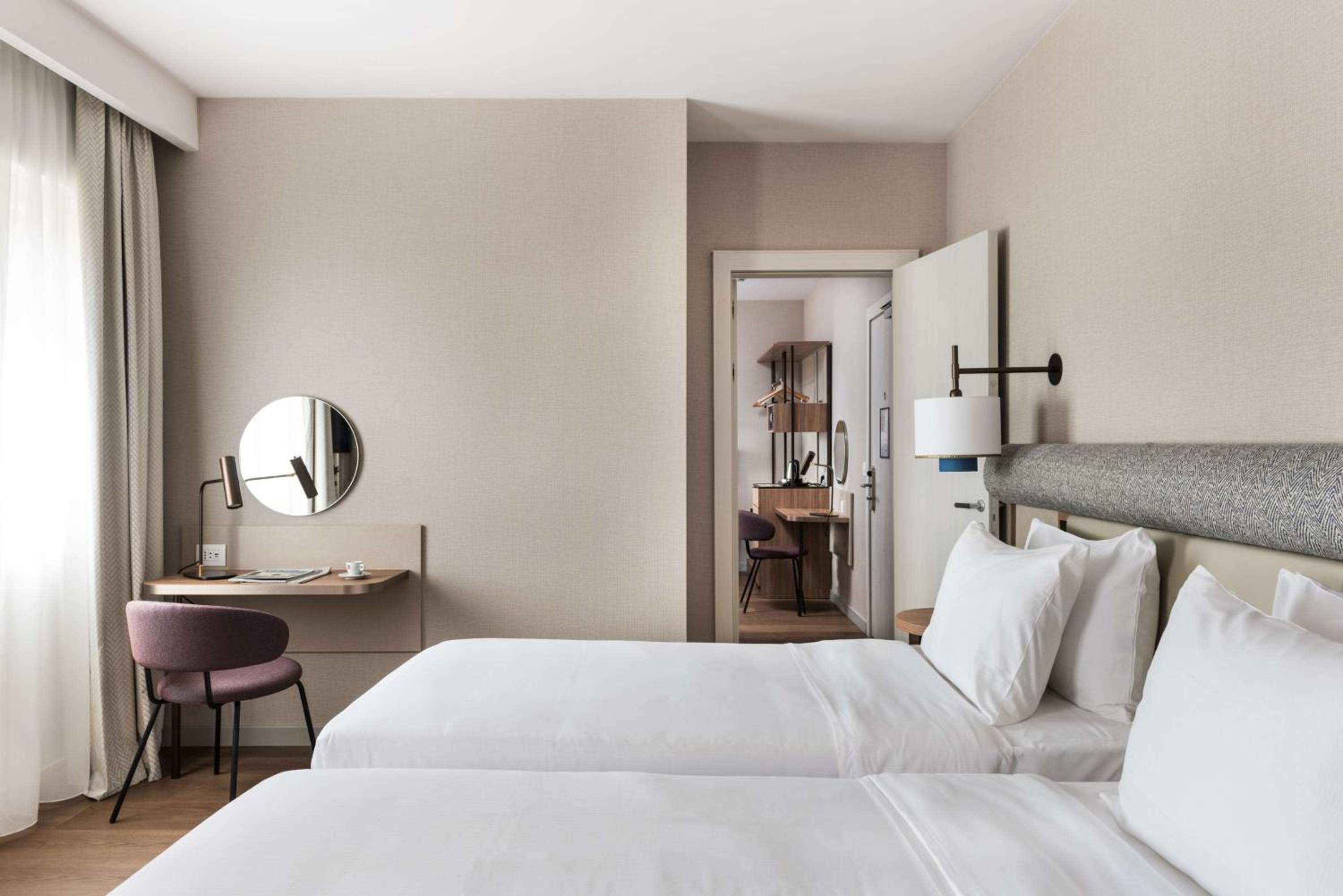 Room, Single Bed