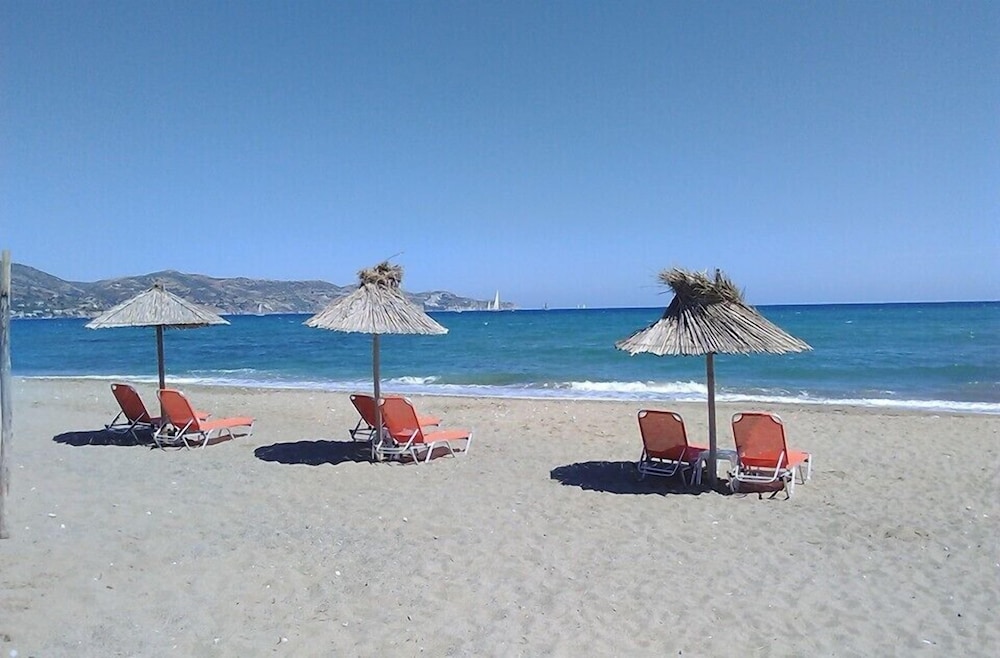 Aptera Beach 42/46