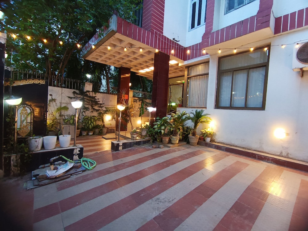 Hotel Viraat Inn 45/50