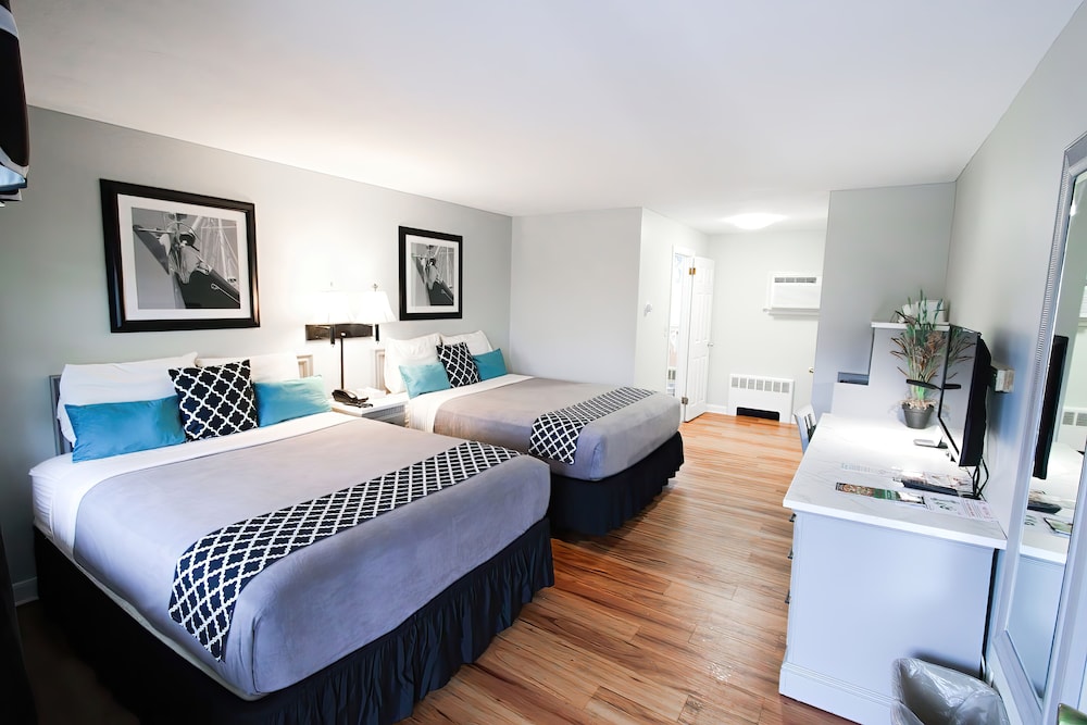 Colonial Inn Seekonk 28/58