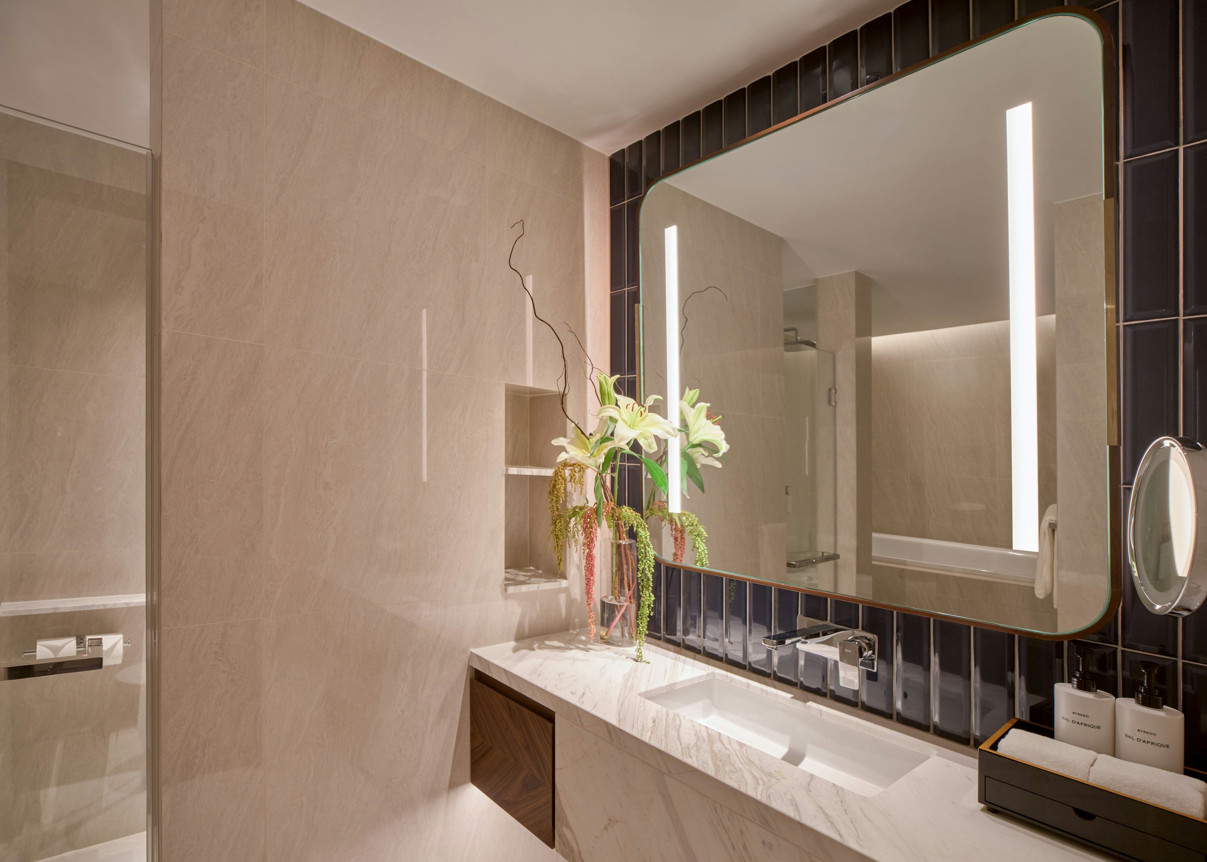 غرفة كلاسيكية بسرير كينج لذوي الإعاقة، InterContinental Bangkok Sukhumvit 4/4