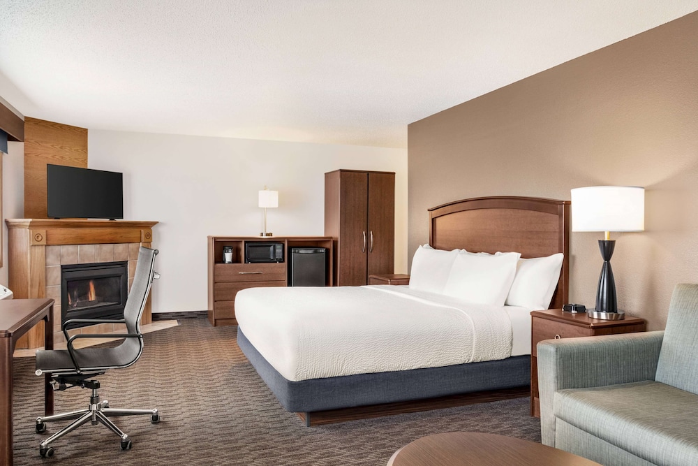 جناح بسرير كينج مع أريكة، Americinn By Wyndham Baudette 3/9