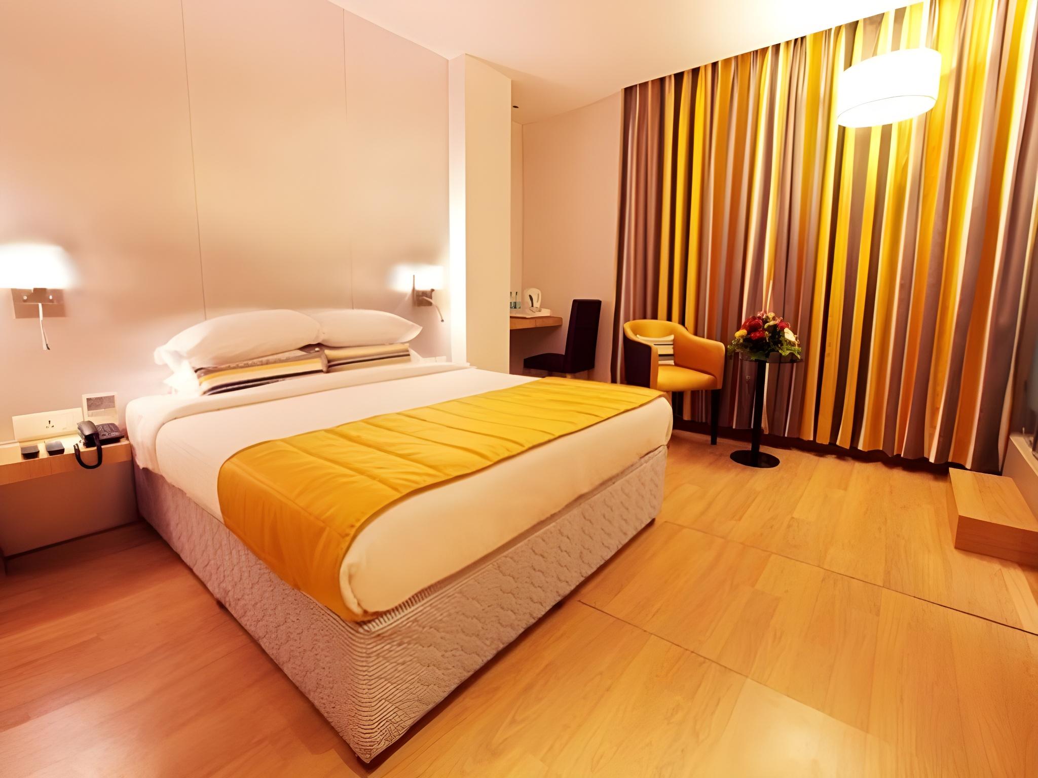 Mumbai Metro - The Executive Hotel 7/42