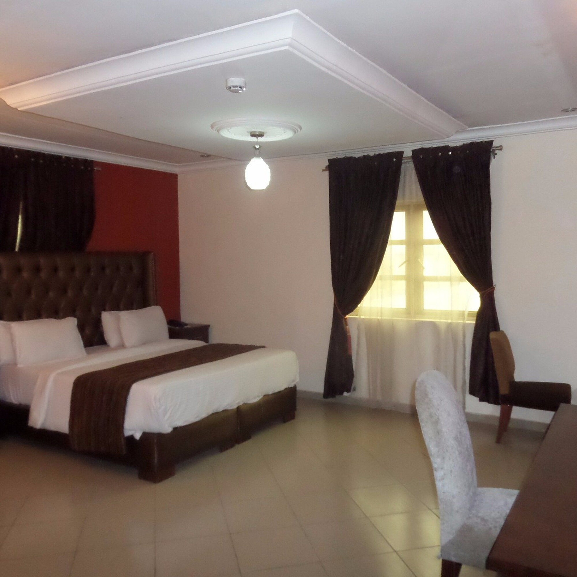 EXECUTIVE, DOUBLE BED