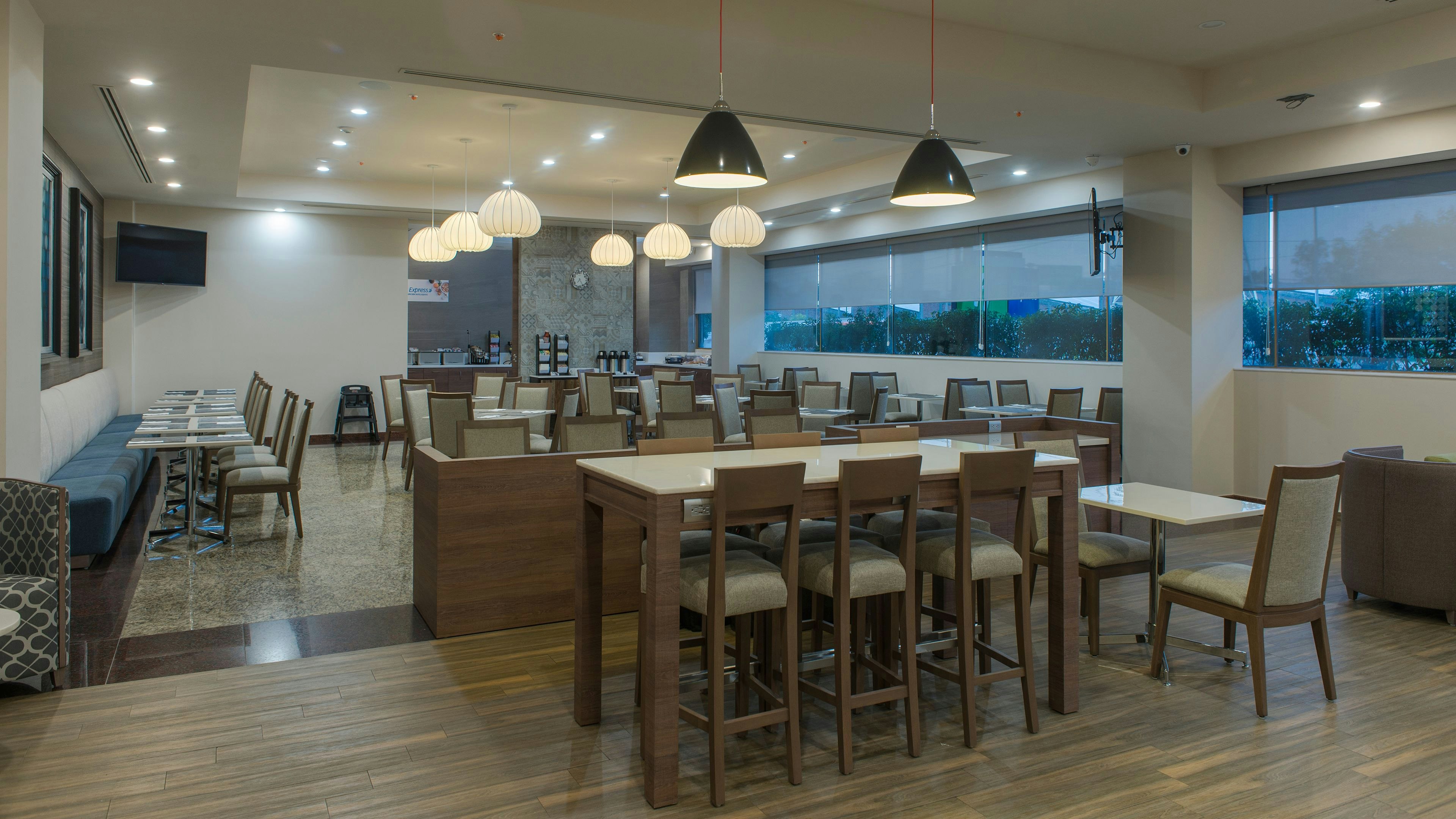 HOLIDAY INN EXPRESS MEXICO - TOREO 45/58