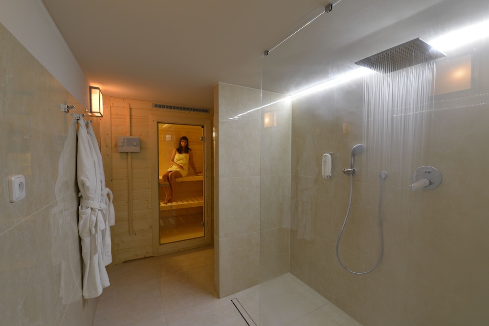 Hotel Arte 18/30