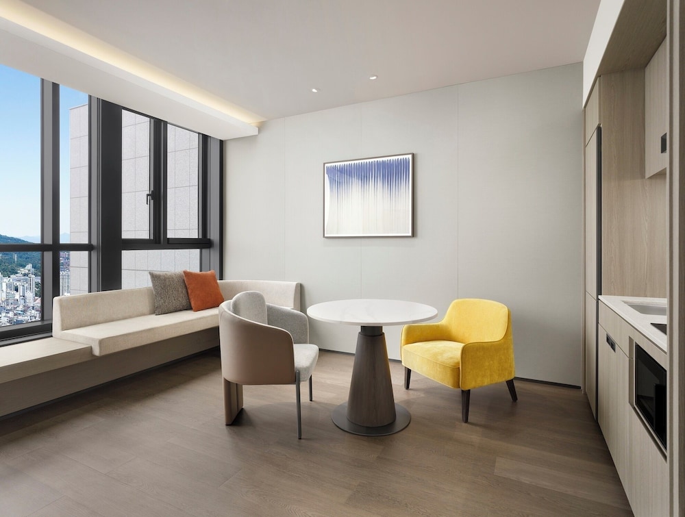 Pullman Ambassador Seoul Eastpole 30/50