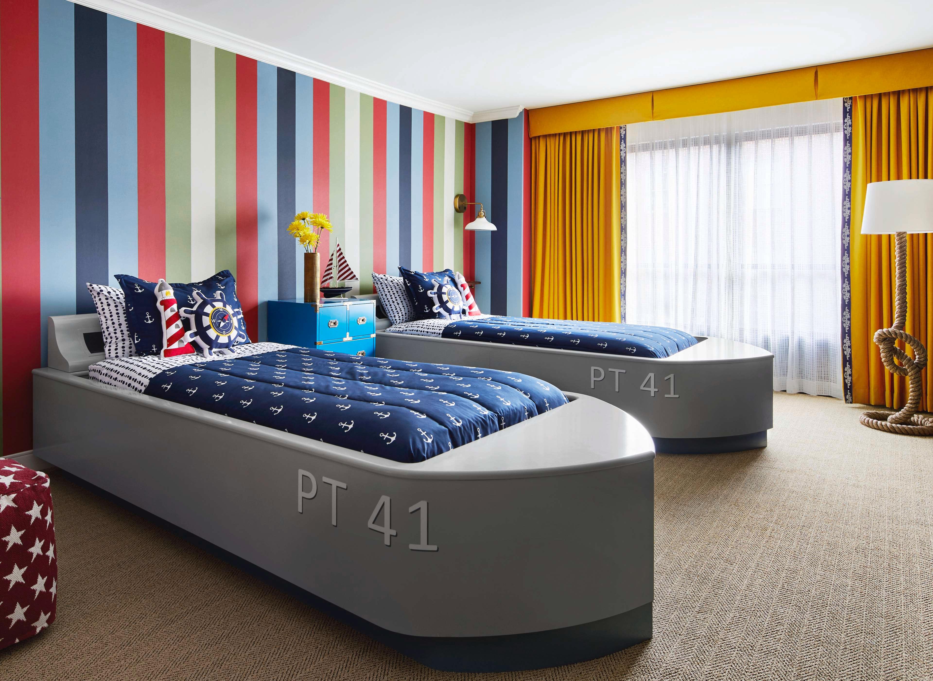 Graduate, Twin Beds