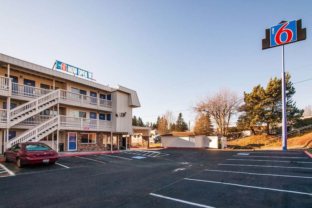 Motel6 Bremerton, WA 26/33