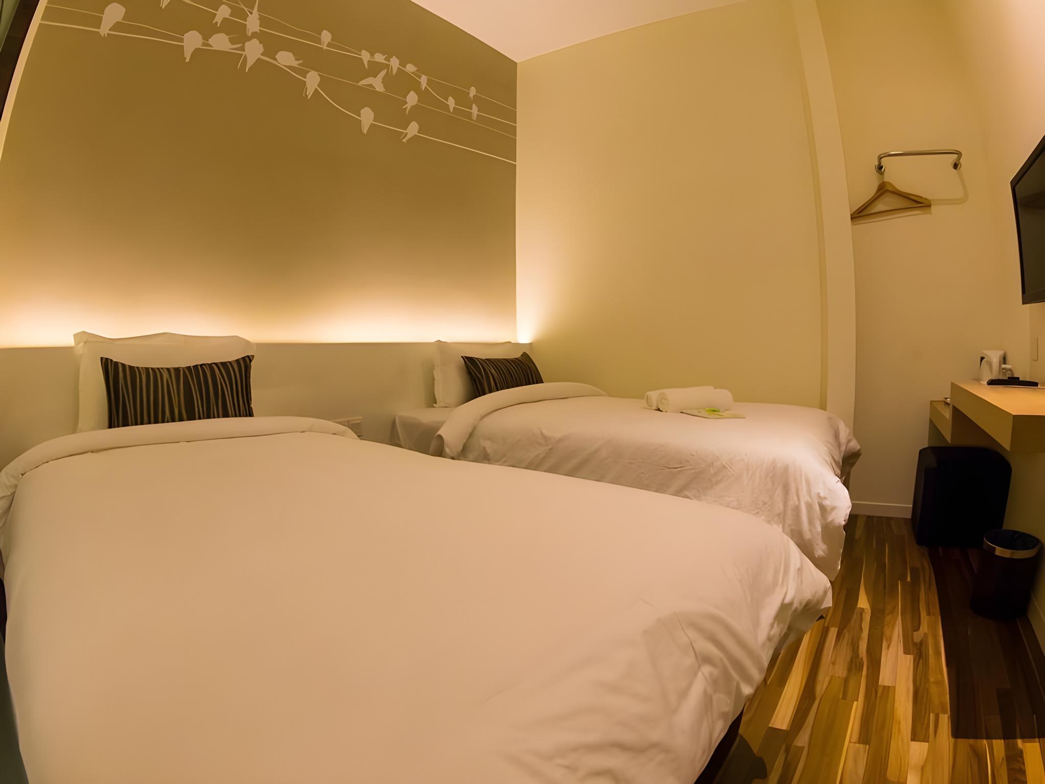 SUPERIOR, TWIN BEDS