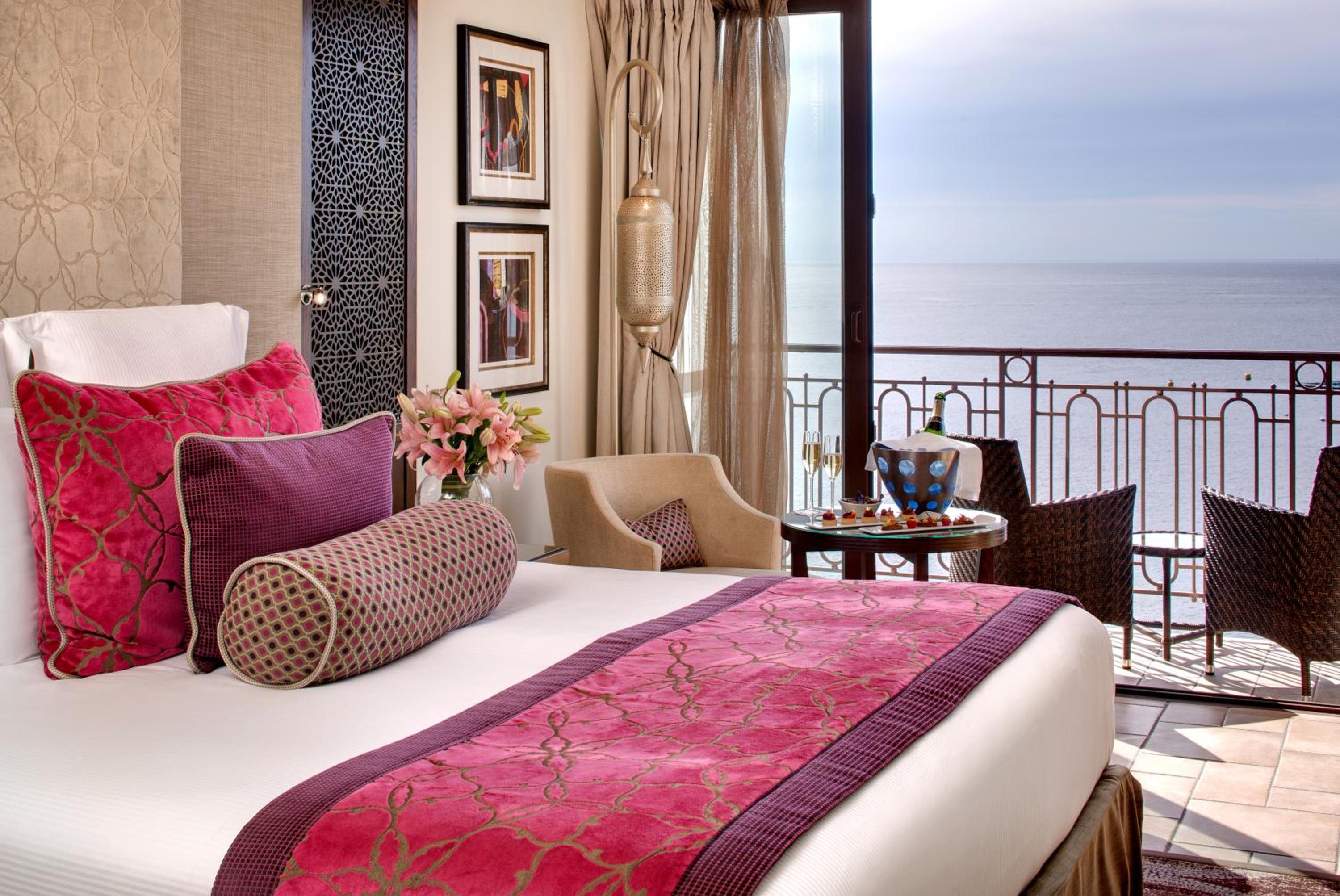 MIRAMAR BEACH HOTEL in CANNES