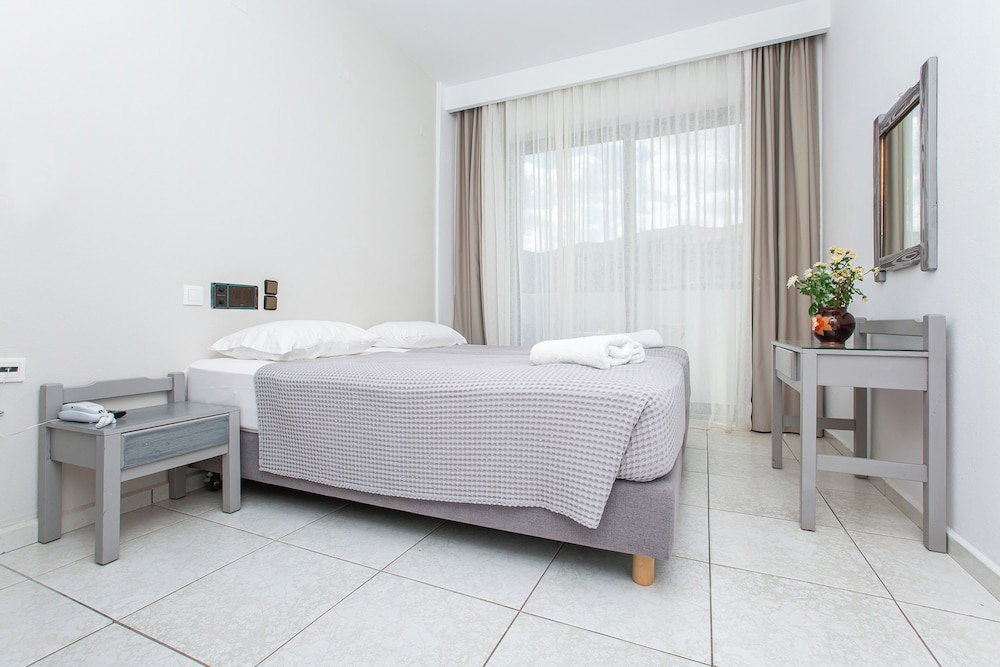 Hermes Hotel Malia 31/46