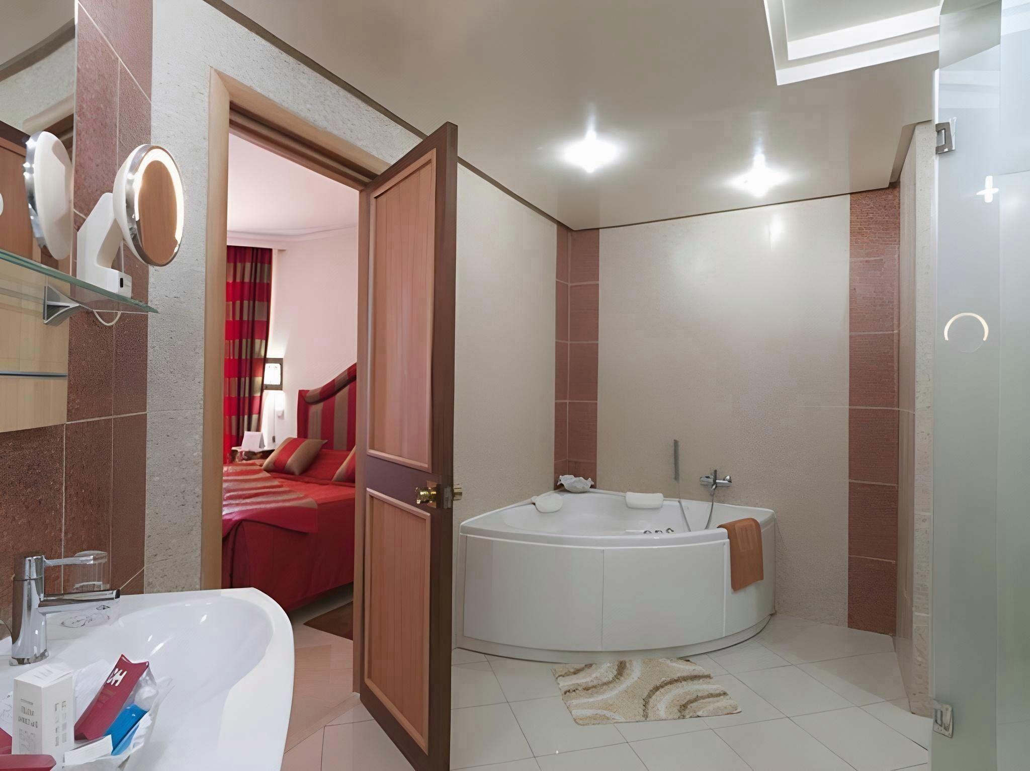 Diplomat Hotel 26/26