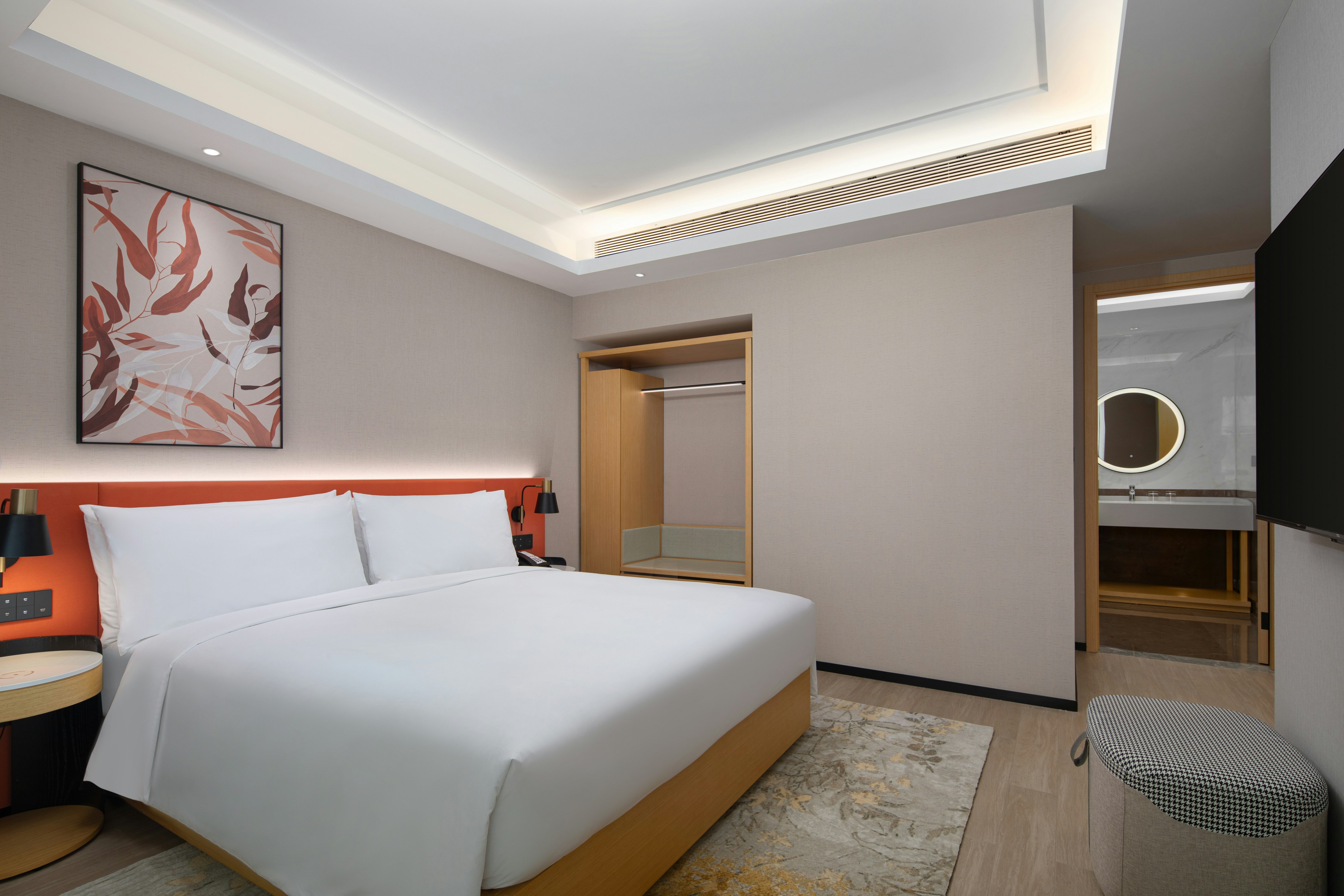 DELUXE, SUITE, KING BED
