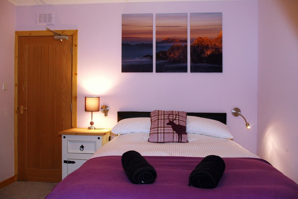 Glenlochy Nevis Bridge Apartments 12/27
