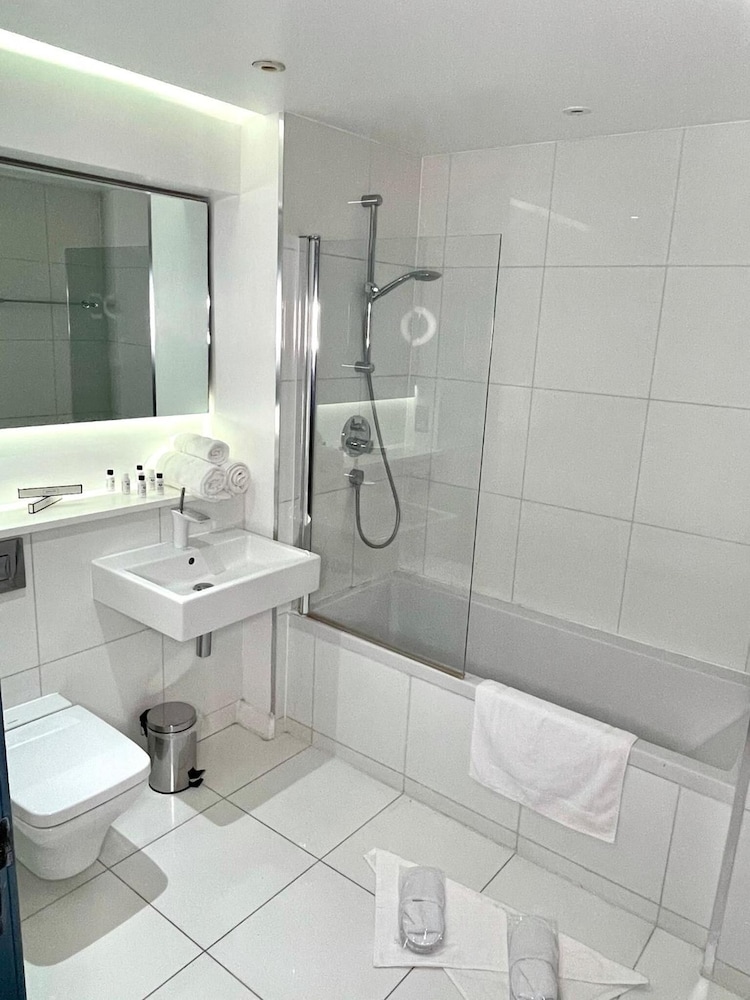 Axiom Park Hotel 45/50