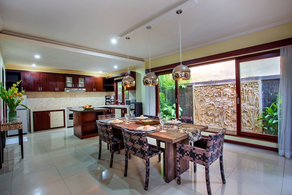 Tiga Samudra Villa 50/50