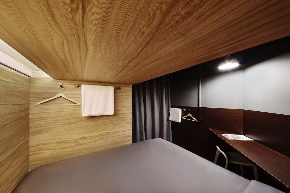 The Pod At Beach Road 15/35