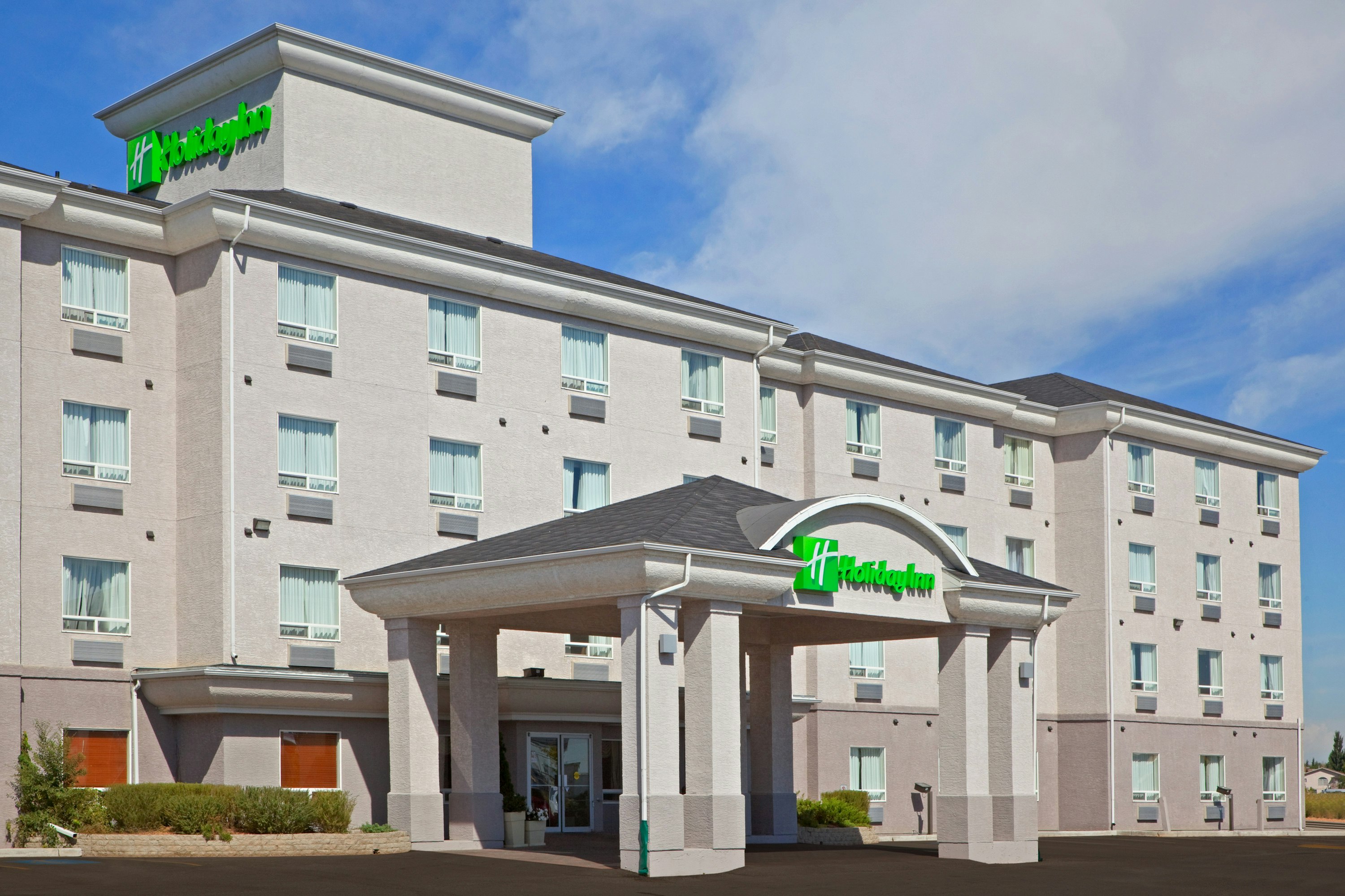 Holiday Inn Suites Regina 4/62