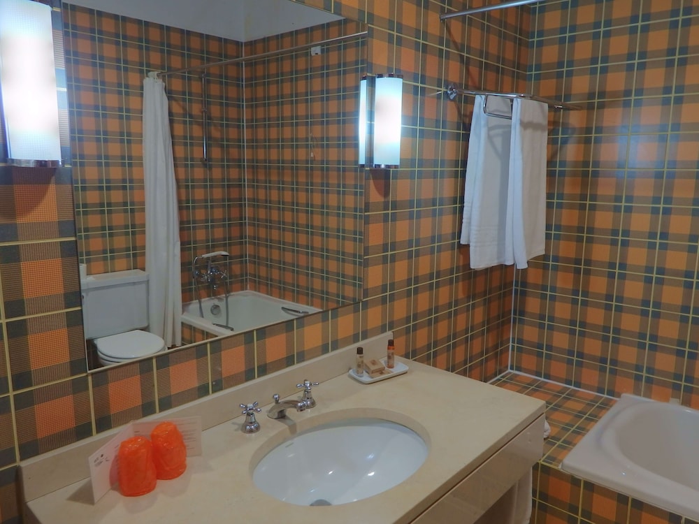 Lam Hotel Caramulo 75/76