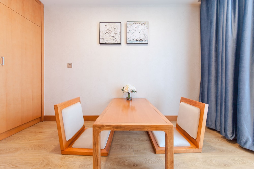 Suisse Place Hotel Residence Cmctaizhou 13/19
