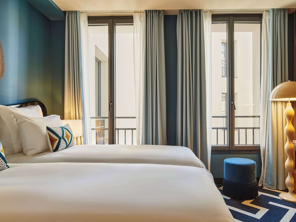 STANDARD, TWIN BEDS