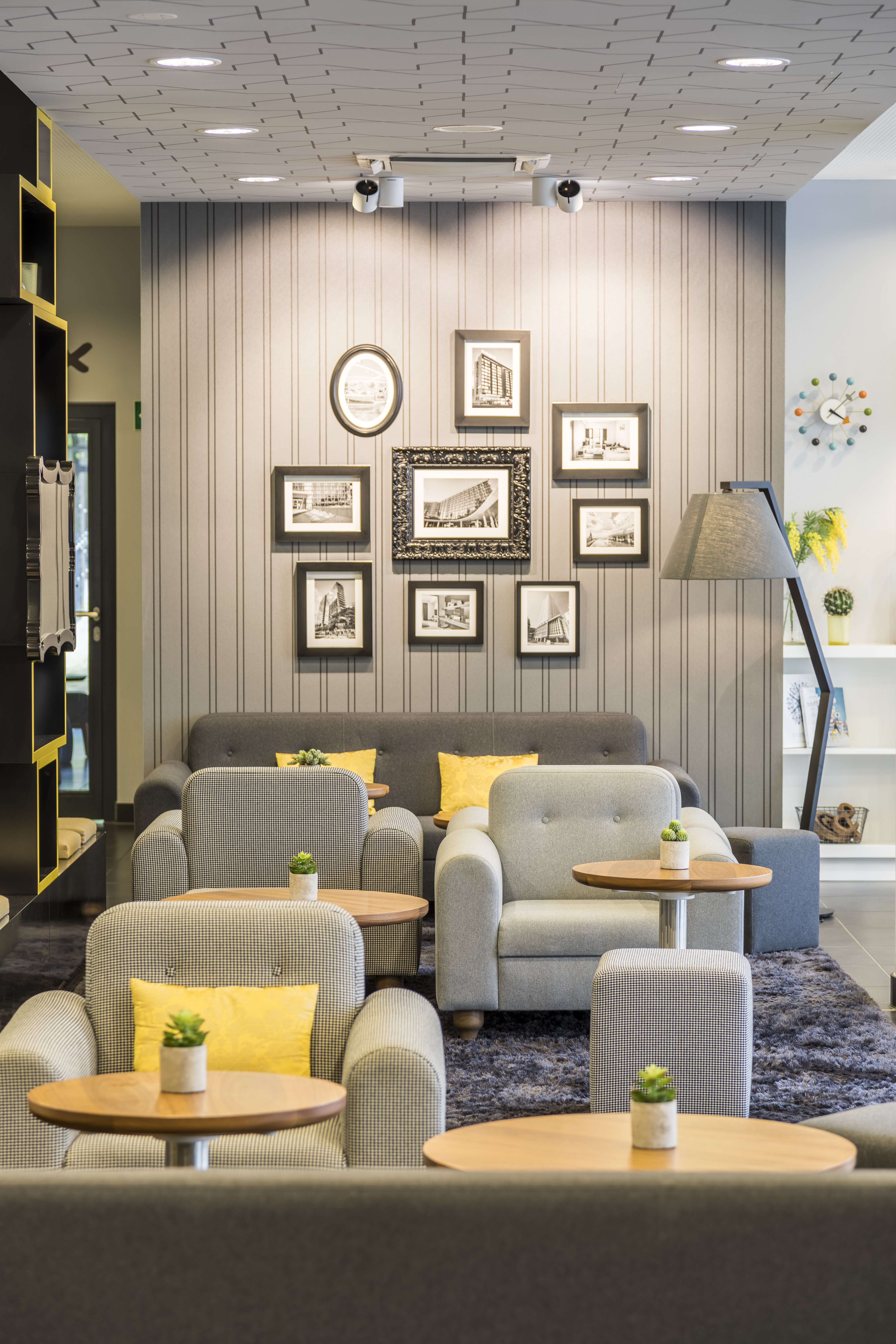 Capri By Fraser Frankfurt 38/60