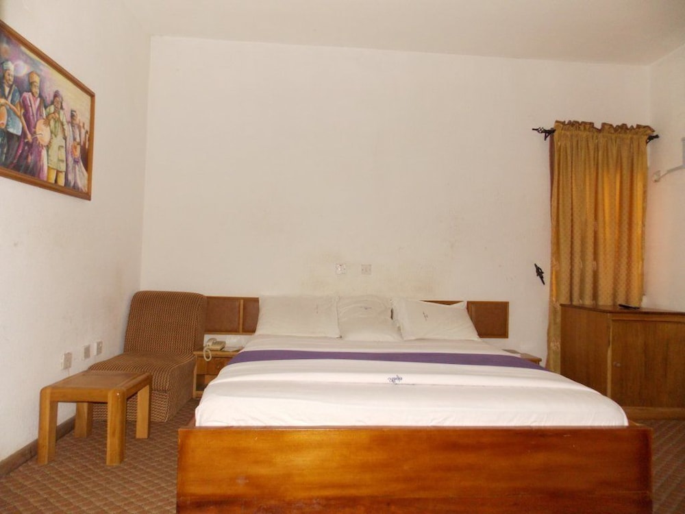 New Golden Hotel 9/16