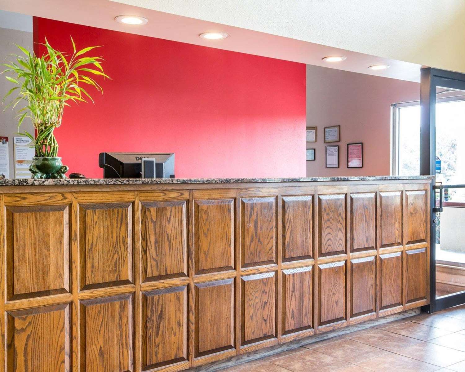 Econo Lodge Birmingham - Hoover 5/20
