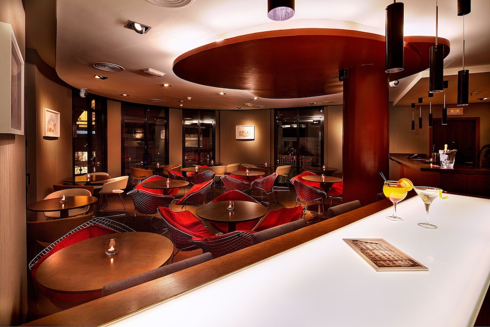 WILSON BOUTIQUE HOTEL 52/64