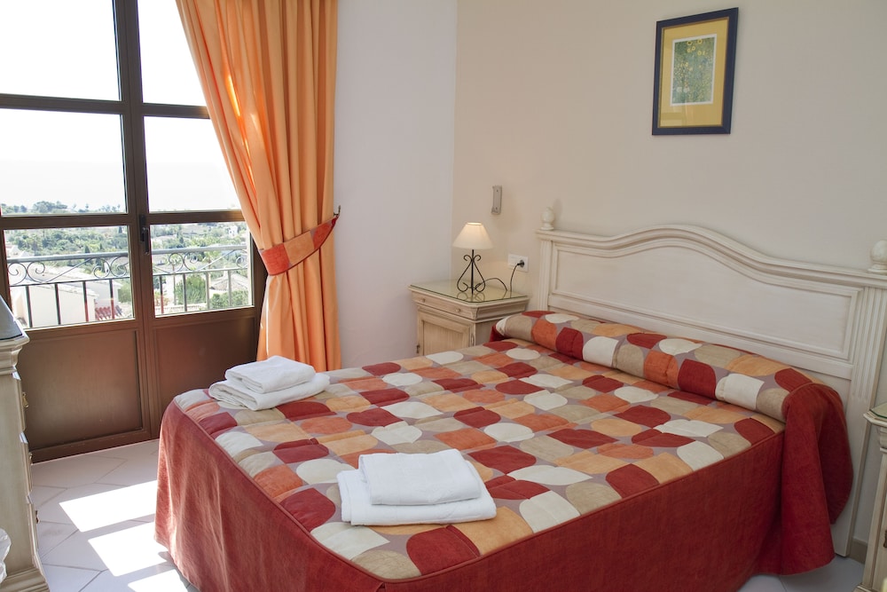 2 BEDROOMS, APARTMENT