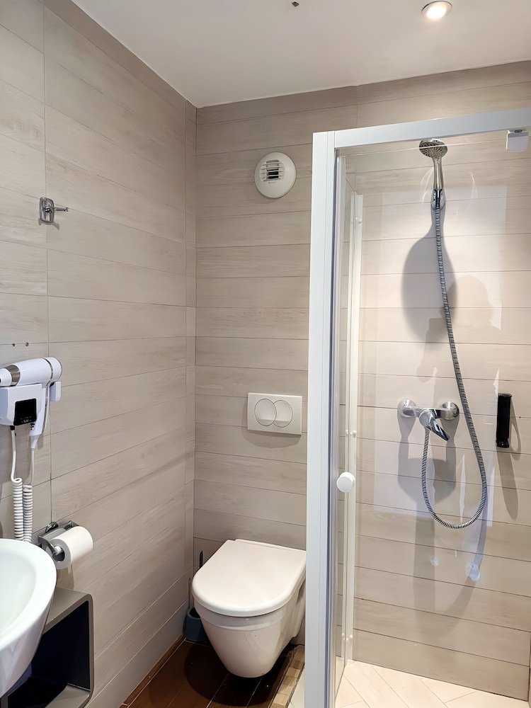 Hotel Thalassa 45/50