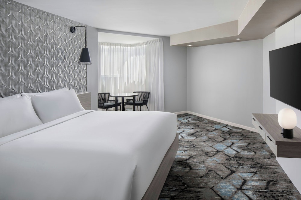 Renaissance Daytona Beach Oceanfront Hotel 29/60