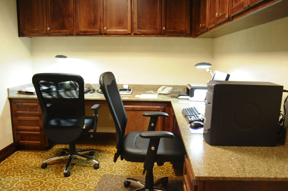 Hampton Inn Suites Redding Ca 43/55