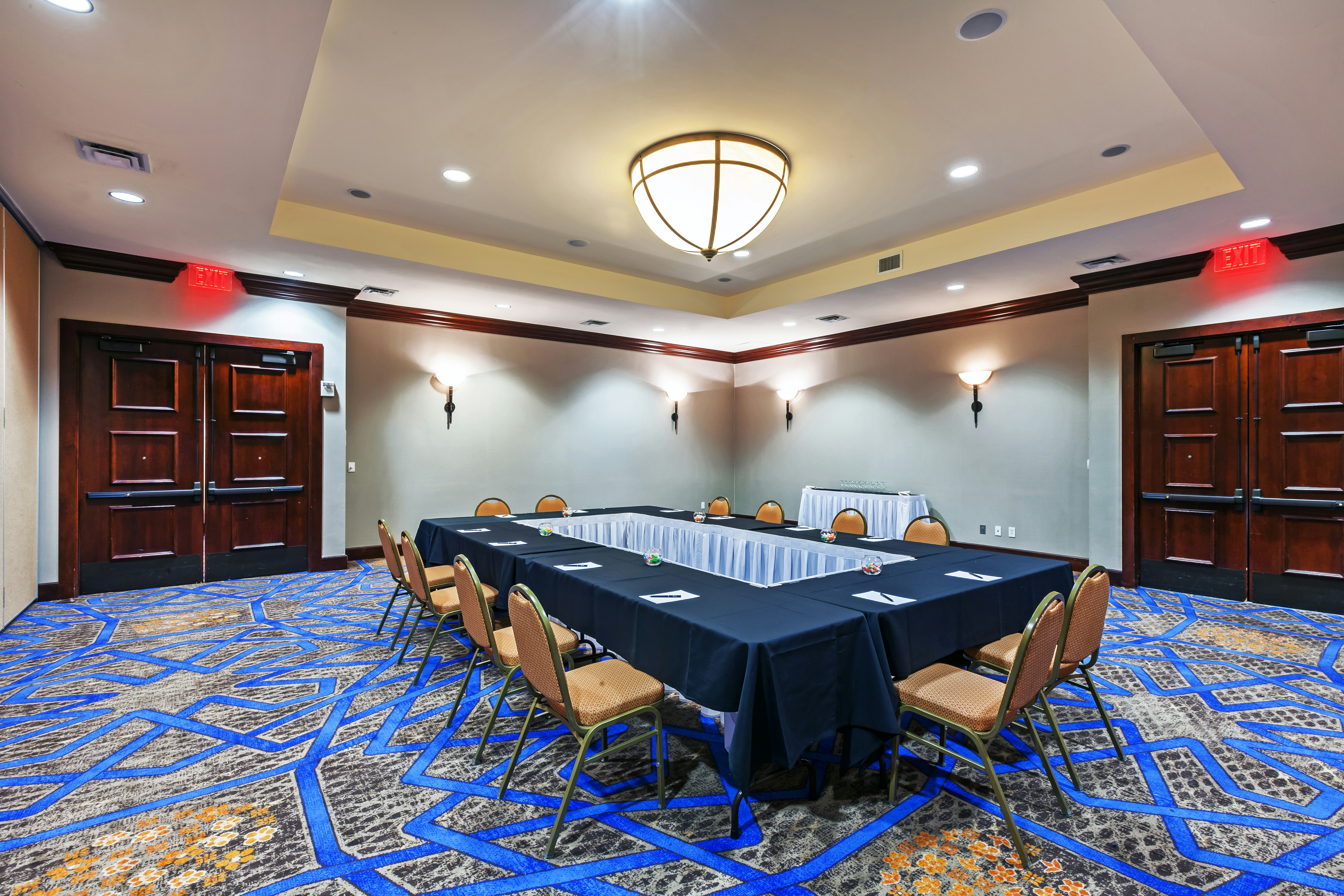 Hilton Waco 9/50