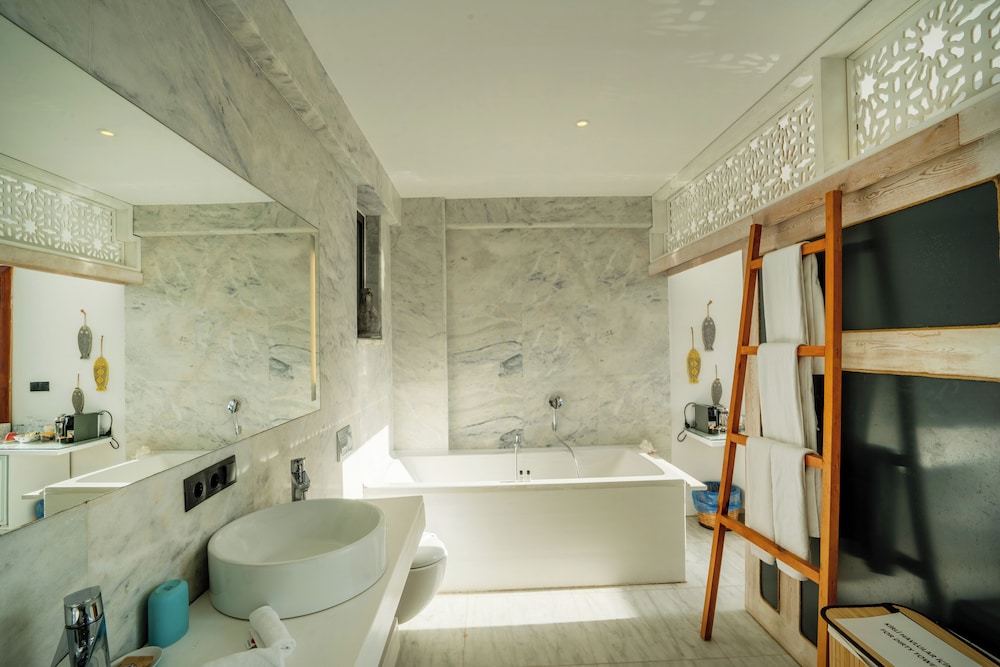 Mandalina Luxury Suites 45/50