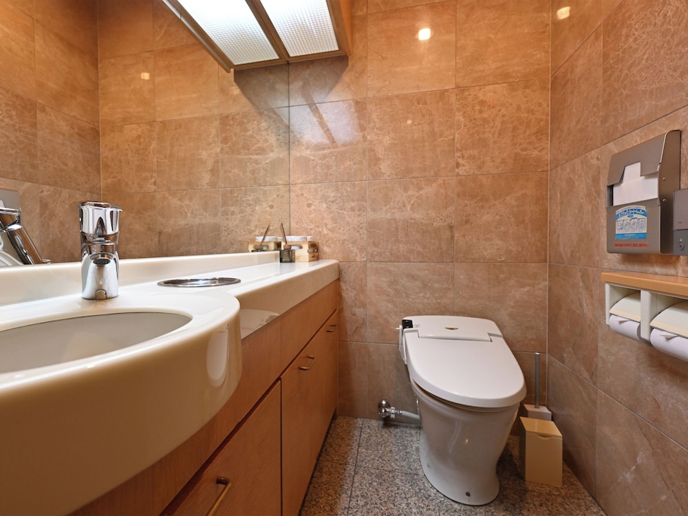 Toyoko Inn Hokkaido Kushiro Juji Gai 67/69