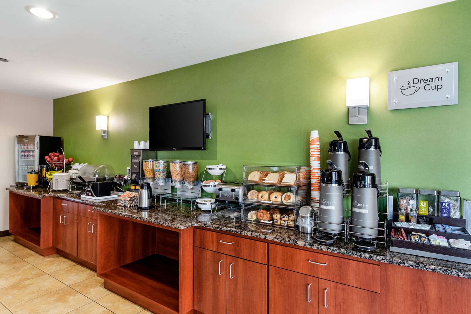 Sleep Inn & Suites Near Fort Cavazos 14/16