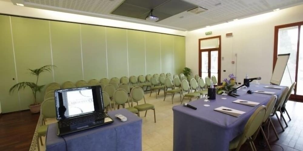 Best Western Hotel Carlo Felice 52/56