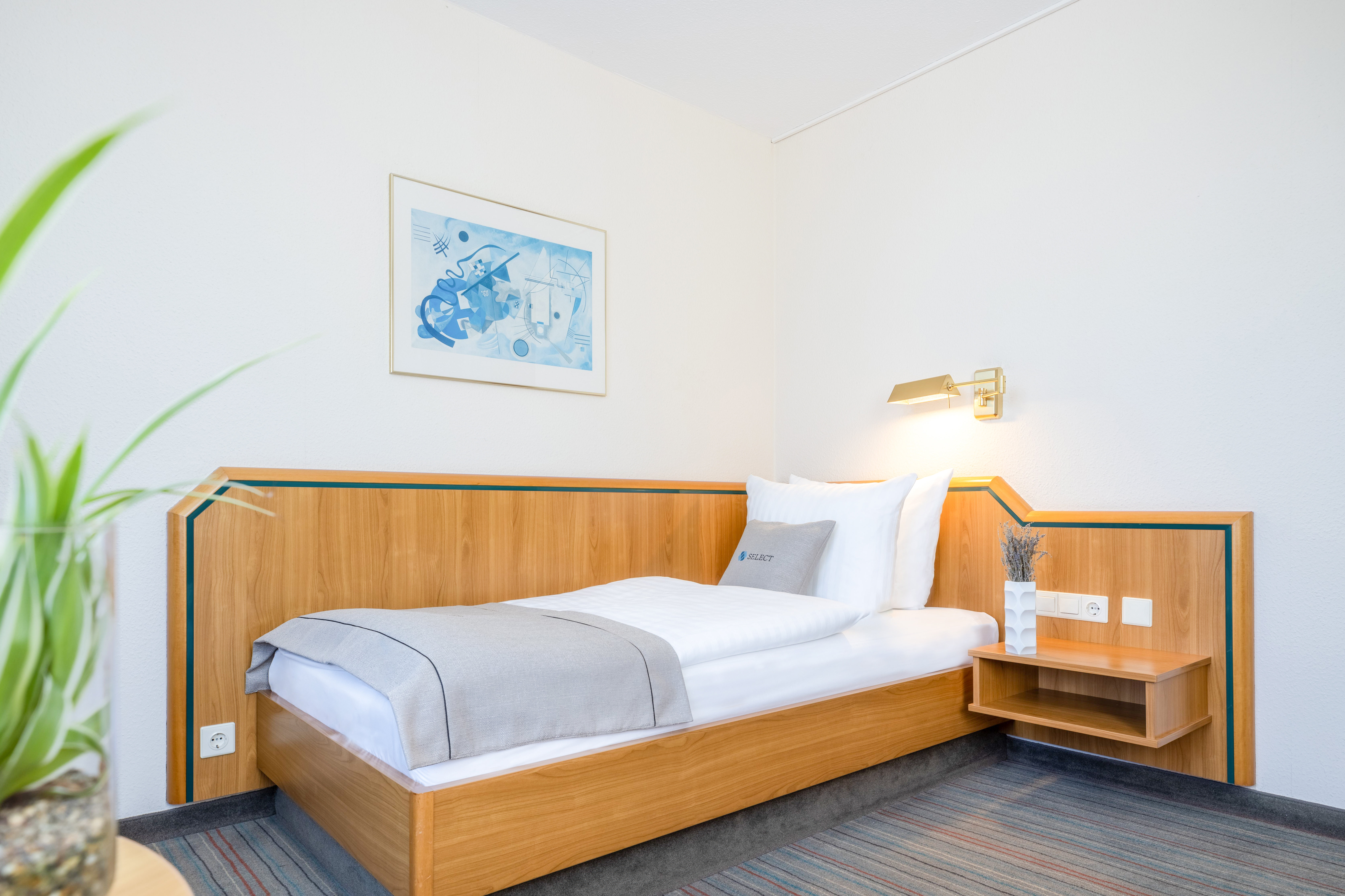 Holiday Inn - the niu, Blade Solingen by IHG 25/80