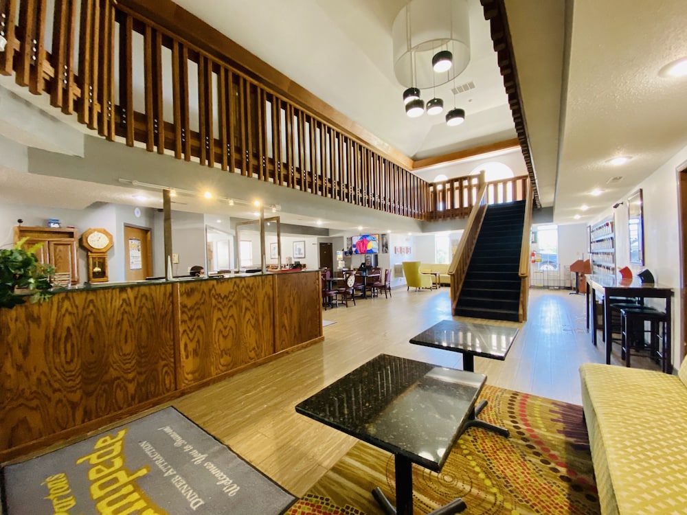 Howard Johnson by Wyndham Branson Theatre District 6/59