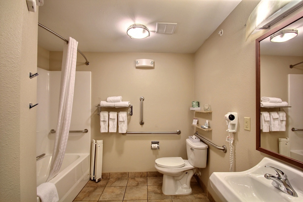 Candlewood Suites Milwaukee Airport-Oak Creek 26/73