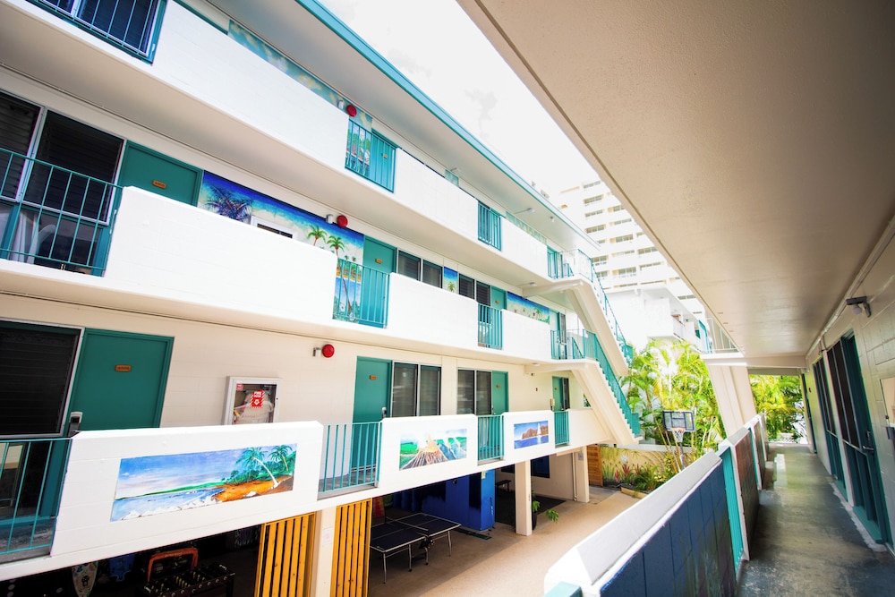 Waikiki Beachside Hostel 2/66