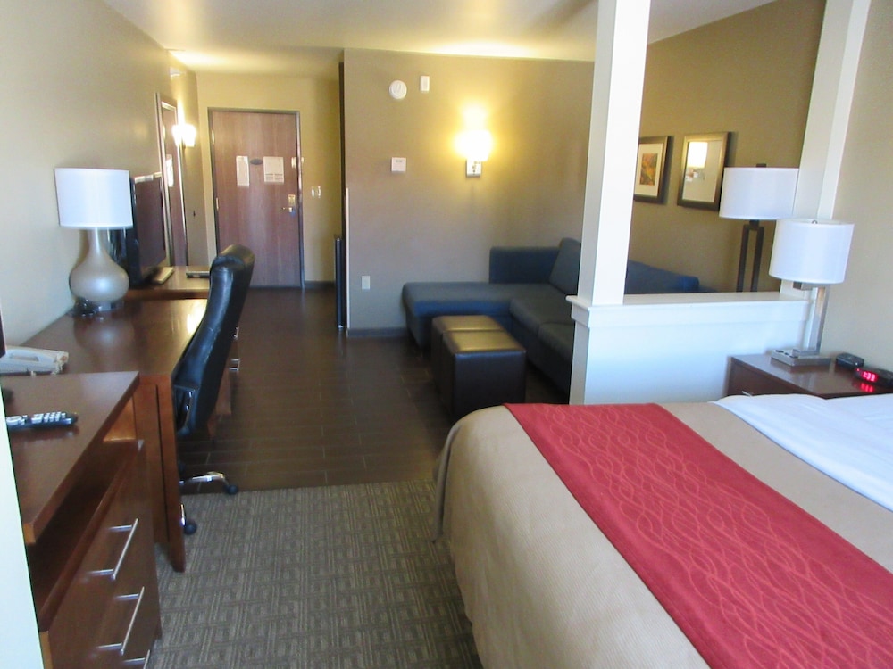 Comfort Inn Suites 17/75