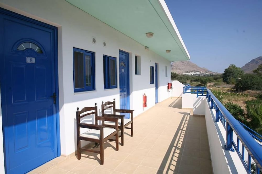 Nitsas Hotel Apartments in TILOS