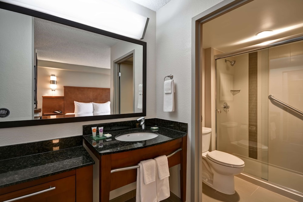 Hyatt Place Miami Airport West Doral 26/29